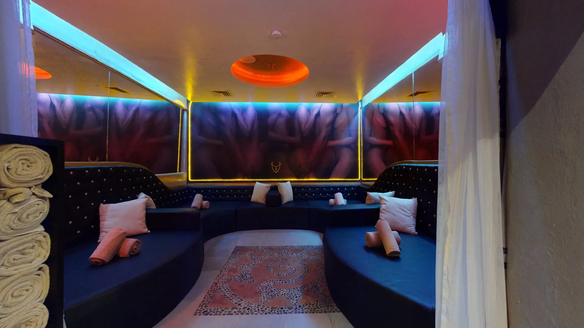 66a02c5878660100684068